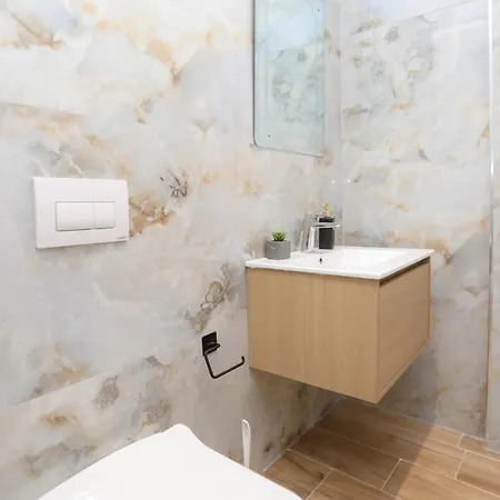 Zana Appartement Vlorë